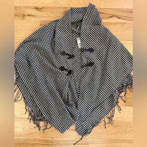 NWT houndstooth shawl